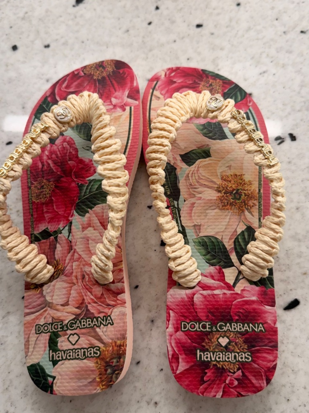 Dolce & Gabbana Havaianas Sandal Size 7/7.5 - Picture 2 of 4